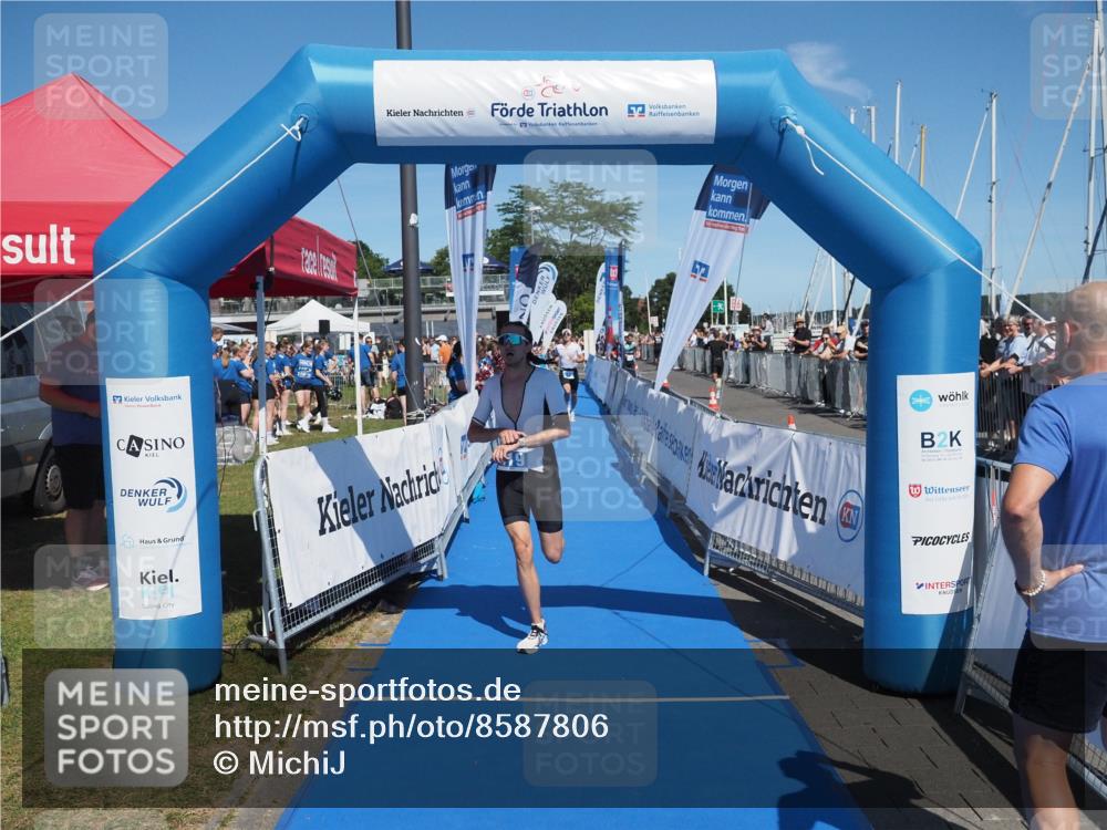 17.08.2025 - KN Förde Triathlon 2025 MichiJ http://msf.ph/oto/8587806 17.08.2025 13:42:40 Laufen 415, 419 meine-sportfotos.de