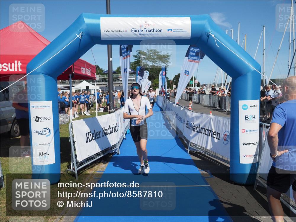 17.08.2025 - KN Förde Triathlon 2025 MichiJ http://msf.ph/oto/8587810 17.08.2025 13:42:40 Laufen 415, 419 meine-sportfotos.de
