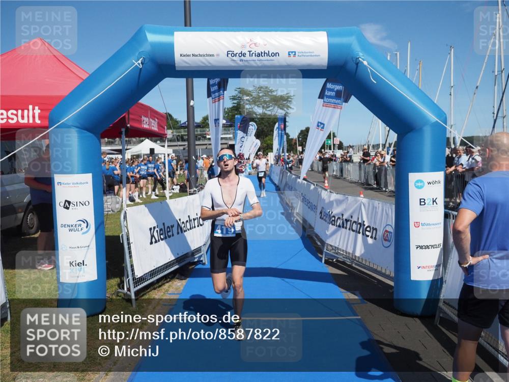 17.08.2025 - KN Förde Triathlon 2025 MichiJ http://msf.ph/oto/8587822 17.08.2025 13:42:40 Laufen 415, 419 meine-sportfotos.de