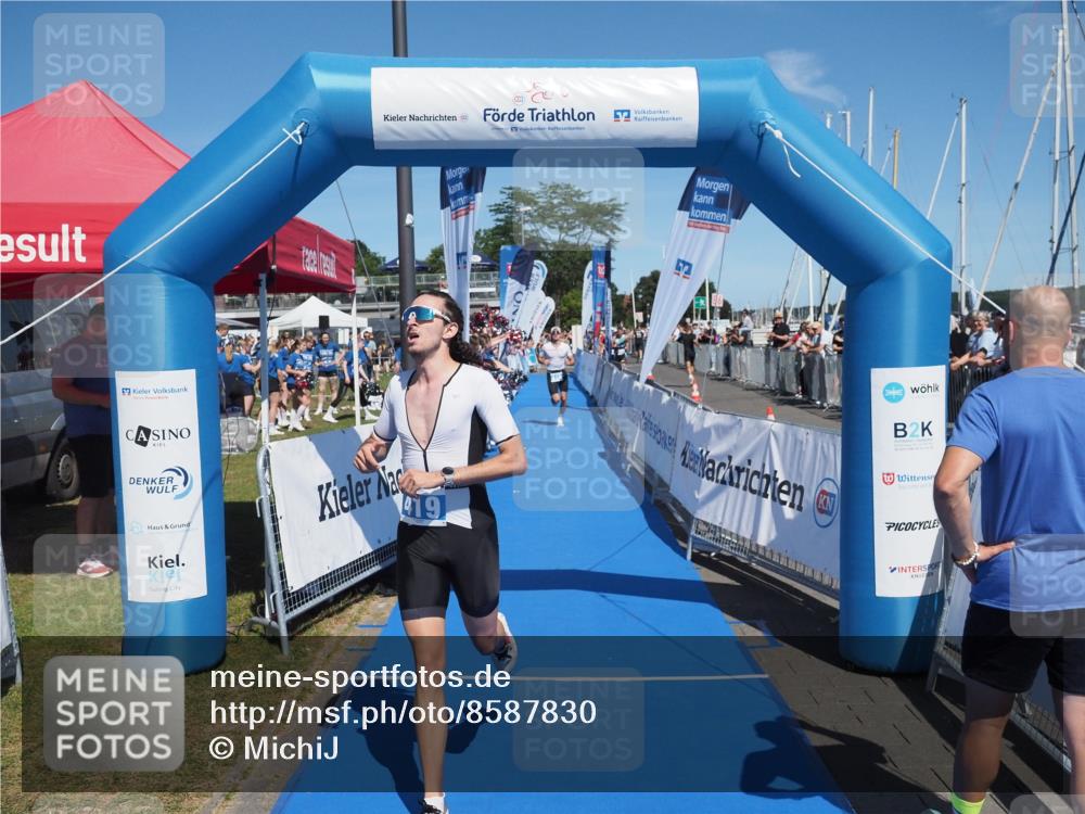 17.08.2025 - KN Förde Triathlon 2025 MichiJ http://msf.ph/oto/8587830 17.08.2025 13:42:40 Laufen 415, 419 meine-sportfotos.de