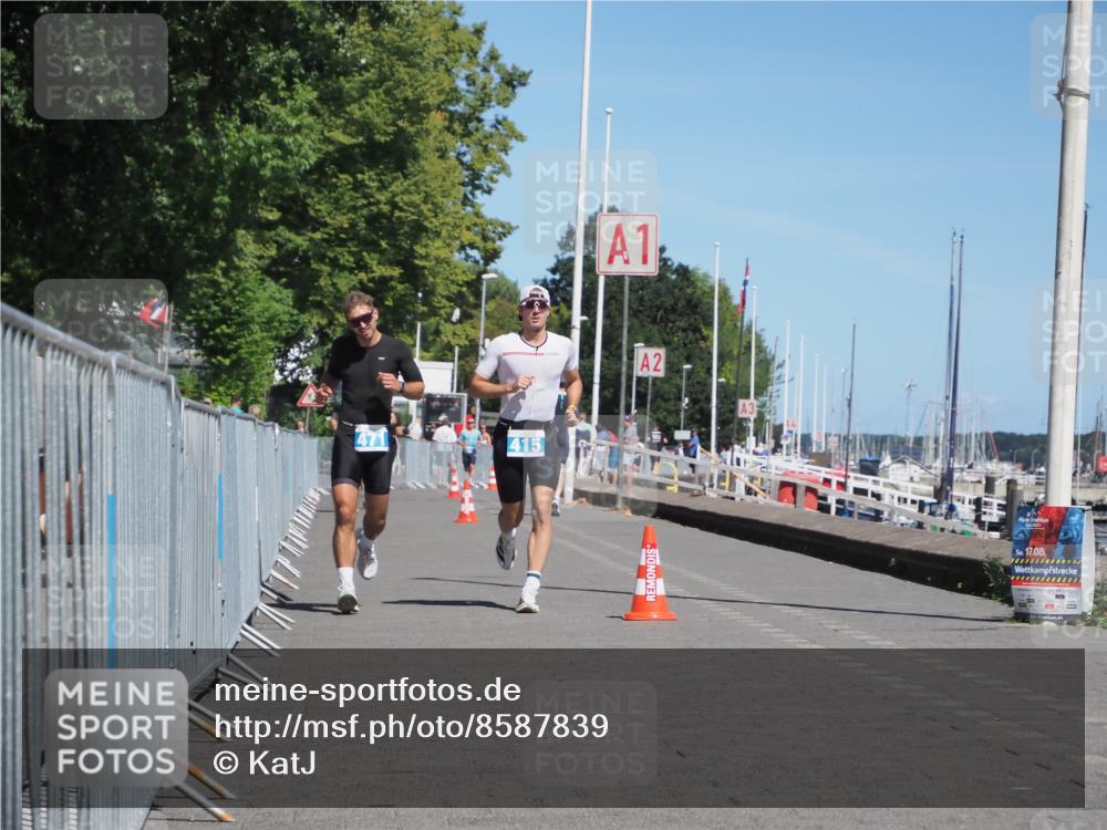 17.08.2025 - KN Förde Triathlon 2025 KatJ http://msf.ph/oto/8587839 17.08.2025 13:31:28 Laufen 415, 471 meine-sportfotos.de