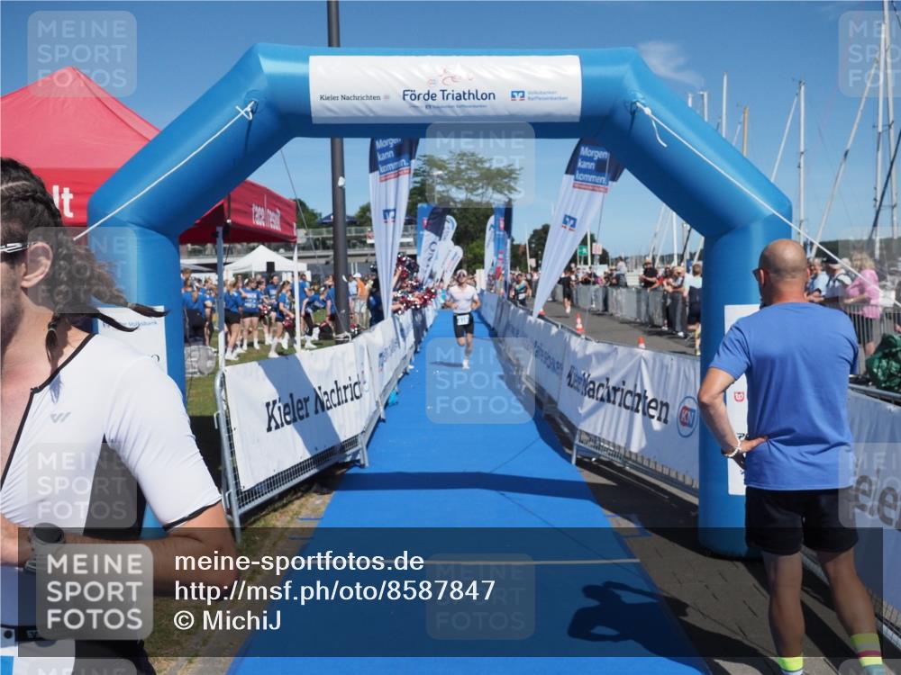 17.08.2025 - KN Förde Triathlon 2025 MichiJ http://msf.ph/oto/8587847 17.08.2025 13:42:41 Laufen 415, 419 meine-sportfotos.de