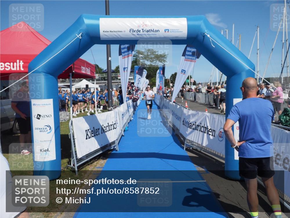17.08.2025 - KN Förde Triathlon 2025 MichiJ http://msf.ph/oto/8587852 17.08.2025 13:42:41 Laufen 415, 419 meine-sportfotos.de