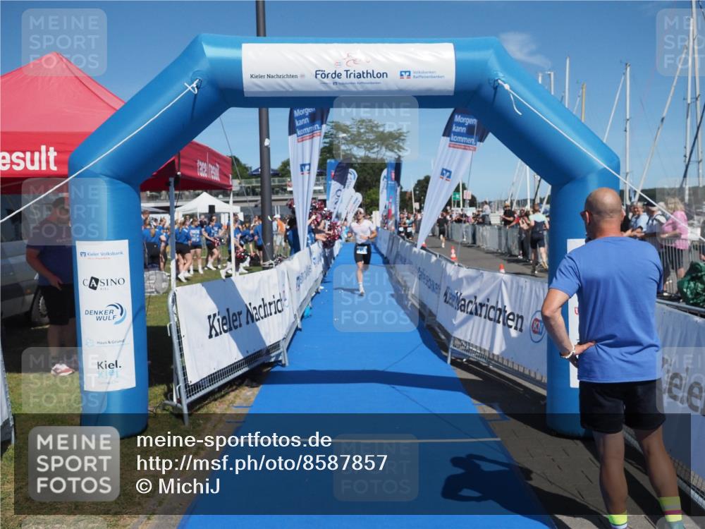 17.08.2025 - KN Förde Triathlon 2025 MichiJ http://msf.ph/oto/8587857 17.08.2025 13:42:41 Laufen 415, 419 meine-sportfotos.de