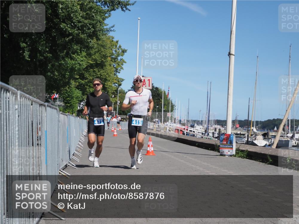 17.08.2025 - KN Förde Triathlon 2025 KatJ http://msf.ph/oto/8587876 17.08.2025 13:31:30 Laufen 415, 471 meine-sportfotos.de