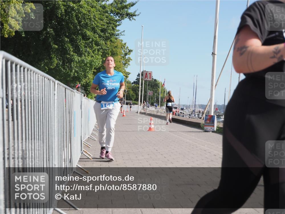 17.08.2025 - KN Förde Triathlon 2025 KatJ http://msf.ph/oto/8587880 17.08.2025 10:38:13 Laufen 169, 196 meine-sportfotos.de