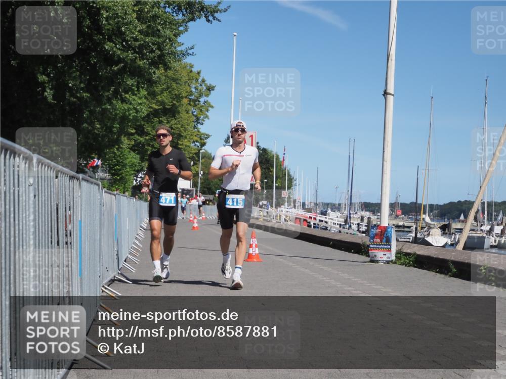 17.08.2025 - KN Förde Triathlon 2025 KatJ http://msf.ph/oto/8587881 17.08.2025 13:31:30 Laufen 415, 471 meine-sportfotos.de