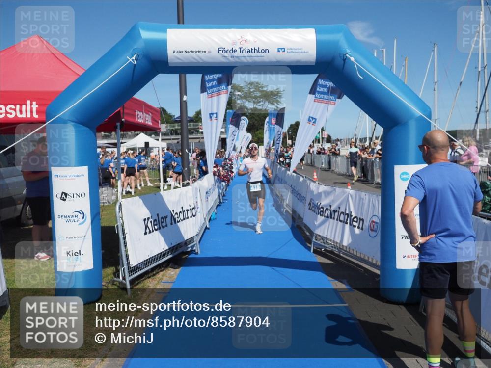 17.08.2025 - KN Förde Triathlon 2025 MichiJ http://msf.ph/oto/8587904 17.08.2025 13:42:42 Laufen 415, 419 meine-sportfotos.de