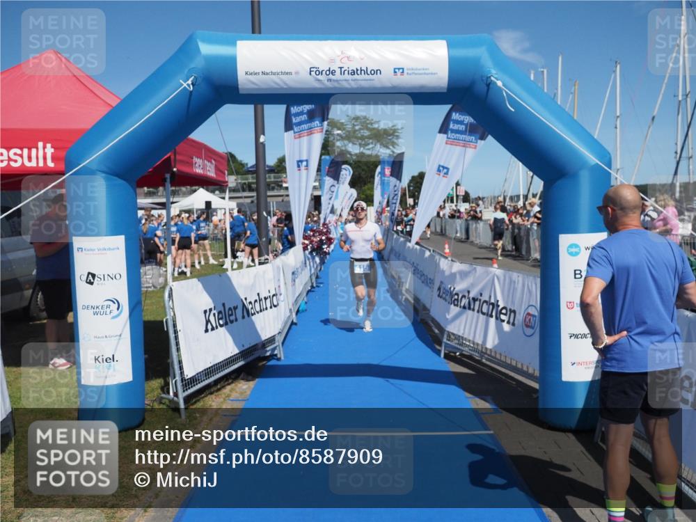 17.08.2025 - KN Förde Triathlon 2025 MichiJ http://msf.ph/oto/8587909 17.08.2025 13:42:42 Laufen 415, 419 meine-sportfotos.de