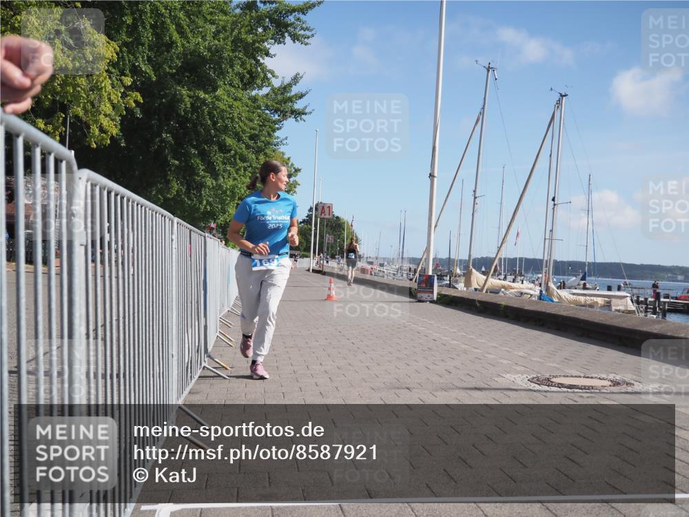 17.08.2025 - KN Förde Triathlon 2025 KatJ http://msf.ph/oto/8587921 17.08.2025 10:38:14 Laufen 169, 196 meine-sportfotos.de