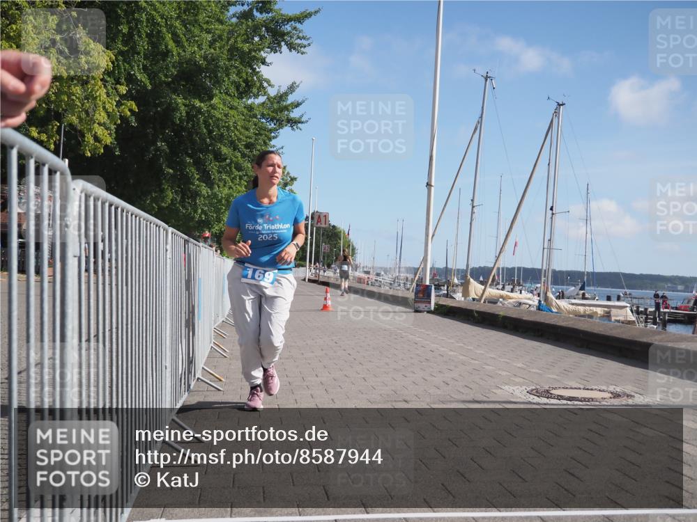 17.08.2025 - KN Förde Triathlon 2025 KatJ http://msf.ph/oto/8587944 17.08.2025 10:38:15 Laufen 169, 196 meine-sportfotos.de