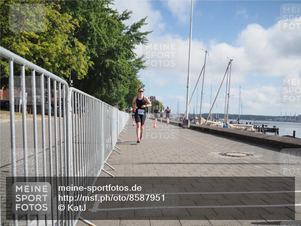17.08.2025 - KN Förde Triathlon 2025 KatJ http://msf.ph/oto/8587951 17.08.2025 10:13:43 Laufen 137, 221 meine-sportfotos.de