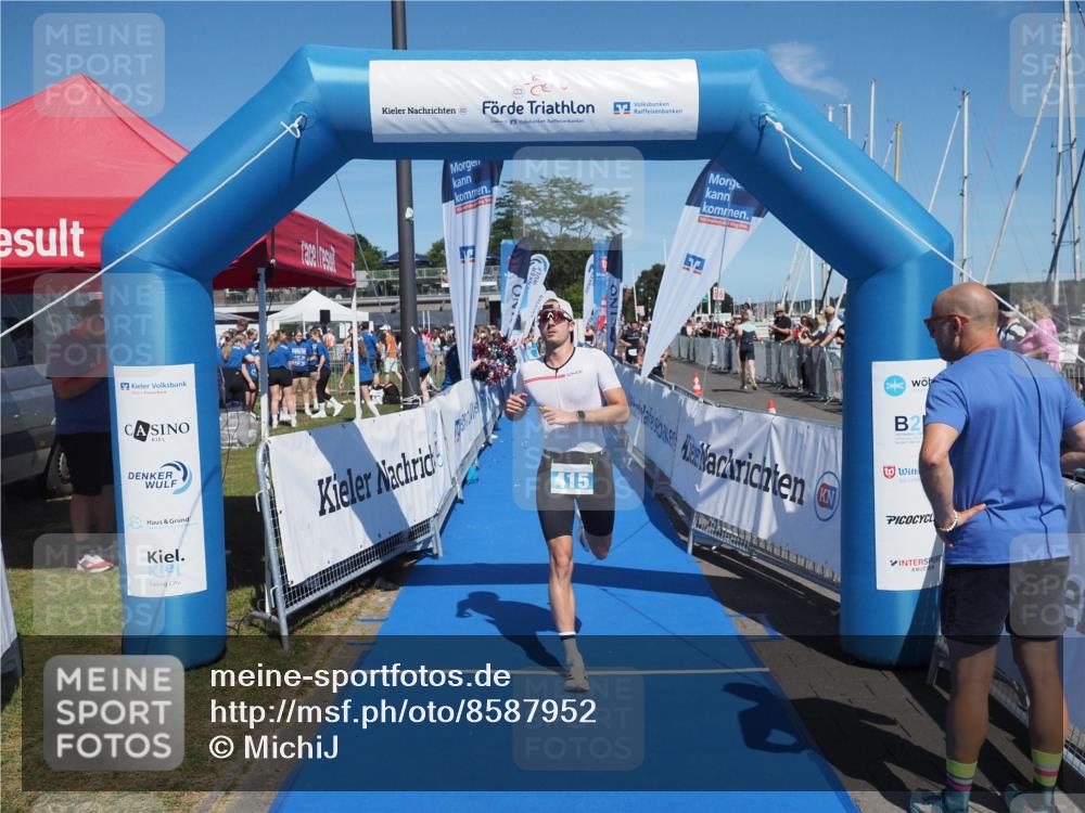 17.08.2025 - KN Förde Triathlon 2025 MichiJ http://msf.ph/oto/8587952 17.08.2025 13:42:43 Laufen 415, 419 meine-sportfotos.de
