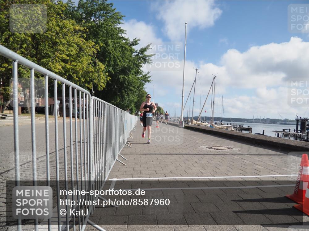 17.08.2025 - KN Förde Triathlon 2025 KatJ http://msf.ph/oto/8587960 17.08.2025 10:13:43 Laufen 137, 221 meine-sportfotos.de