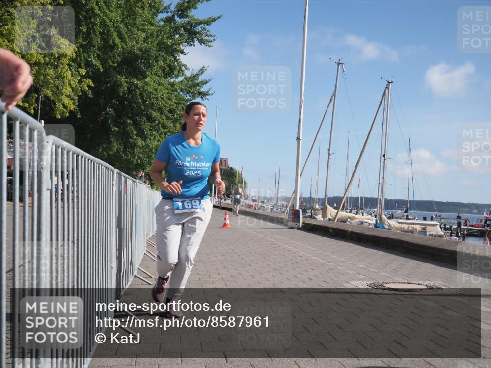 17.08.2025 - KN Förde Triathlon 2025 KatJ http://msf.ph/oto/8587961 17.08.2025 10:38:15 Laufen 169, 196 meine-sportfotos.de