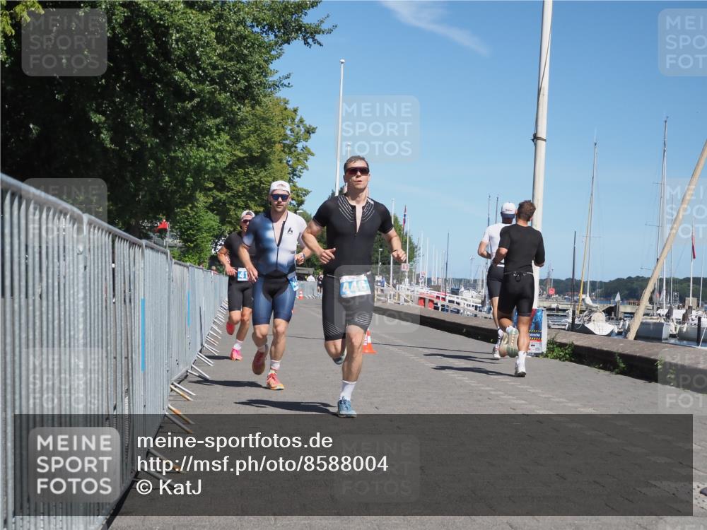 17.08.2025 - KN Förde Triathlon 2025 KatJ http://msf.ph/oto/8588004 17.08.2025 13:31:39 Laufen 417, 437, 446 meine-sportfotos.de