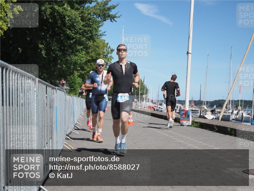 17.08.2025 - KN Förde Triathlon 2025 KatJ http://msf.ph/oto/8588027 17.08.2025 13:31:39 Laufen 417, 437, 446 meine-sportfotos.de