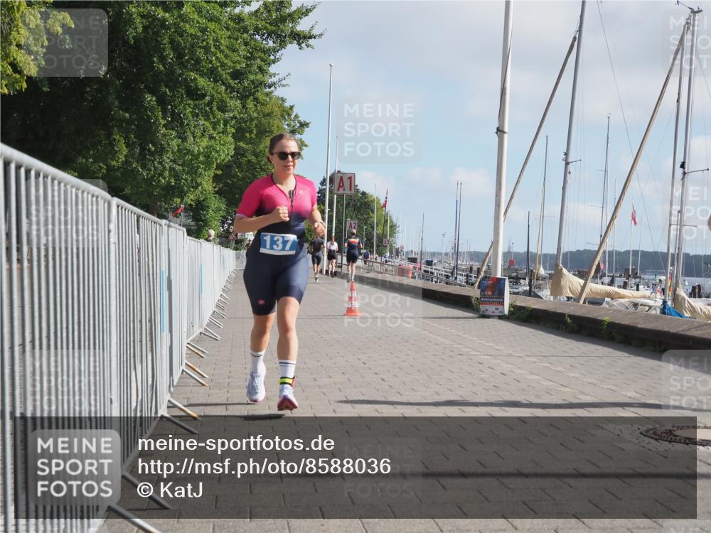 17.08.2025 - KN Förde Triathlon 2025 KatJ http://msf.ph/oto/8588036 17.08.2025 10:13:49 Laufen 137 meine-sportfotos.de