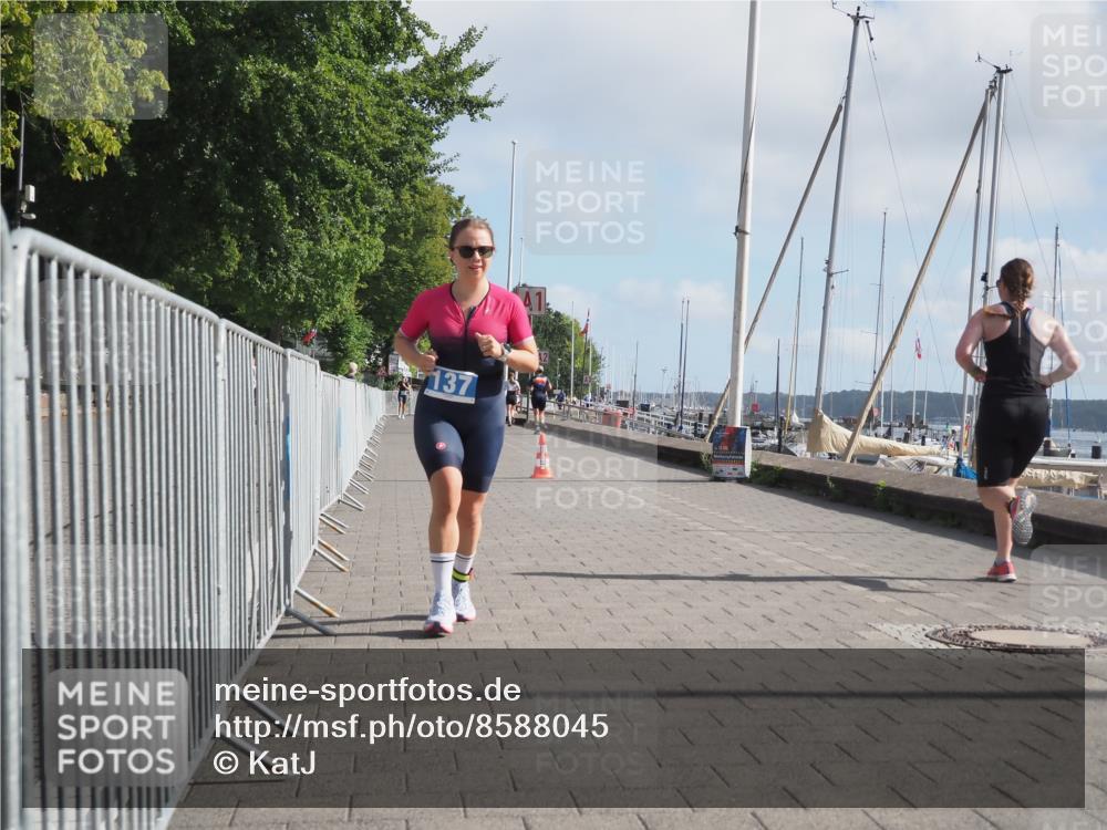 17.08.2025 - KN Förde Triathlon 2025 KatJ http://msf.ph/oto/8588045 17.08.2025 10:13:49 Laufen 137 meine-sportfotos.de