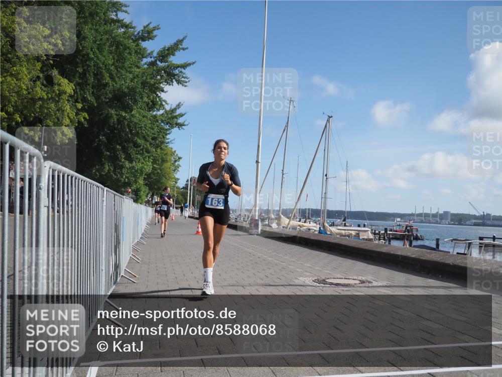 17.08.2025 - KN Förde Triathlon 2025 KatJ http://msf.ph/oto/8588068 17.08.2025 10:38:40 Laufen 163, 176 meine-sportfotos.de