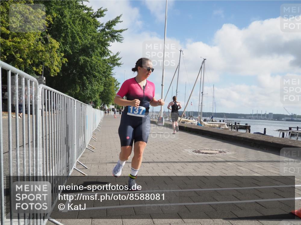 17.08.2025 - KN Förde Triathlon 2025 KatJ http://msf.ph/oto/8588081 17.08.2025 10:13:50 Laufen 137 meine-sportfotos.de