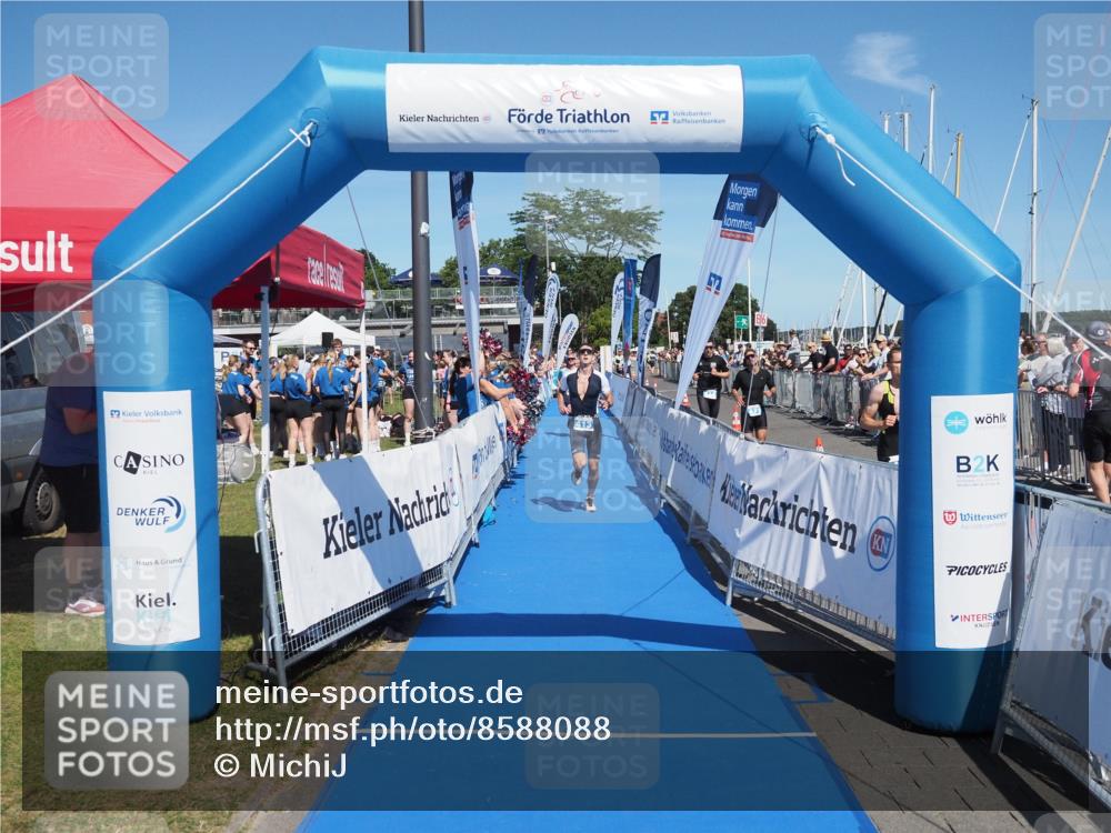 17.08.2025 - KN Förde Triathlon 2025 MichiJ http://msf.ph/oto/8588088 17.08.2025 13:44:20 Laufen 413, 422 meine-sportfotos.de