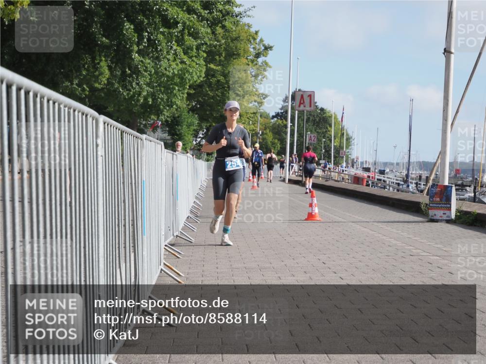17.08.2025 - KN Förde Triathlon 2025 KatJ http://msf.ph/oto/8588114 17.08.2025 10:14:06 Laufen 145, 254 meine-sportfotos.de
