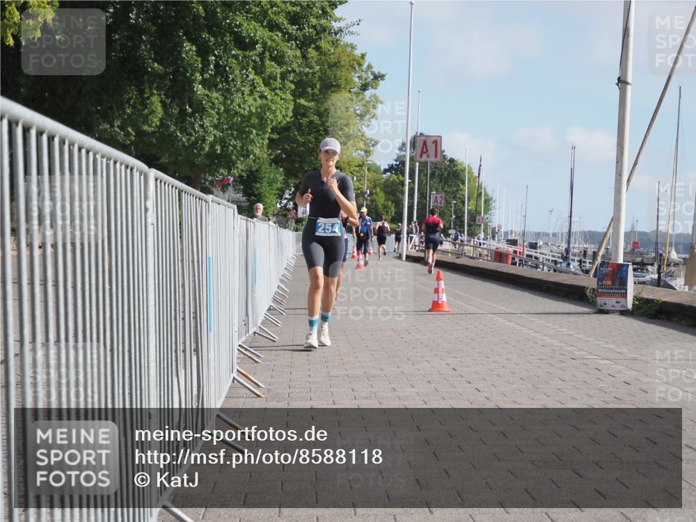 17.08.2025 - KN Förde Triathlon 2025 KatJ http://msf.ph/oto/8588118 17.08.2025 10:14:06 Laufen 145, 254 meine-sportfotos.de