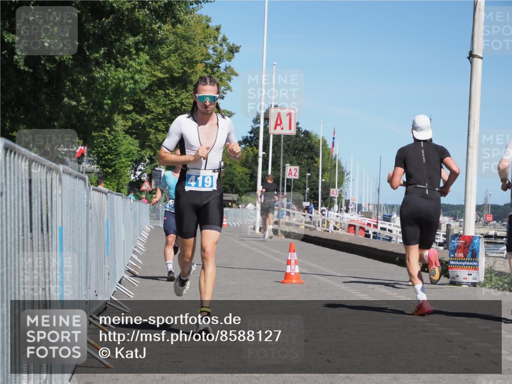17.08.2025 - KN Förde Triathlon 2025 KatJ http://msf.ph/oto/8588127 17.08.2025 13:31:47 Laufen 419, 422 meine-sportfotos.de