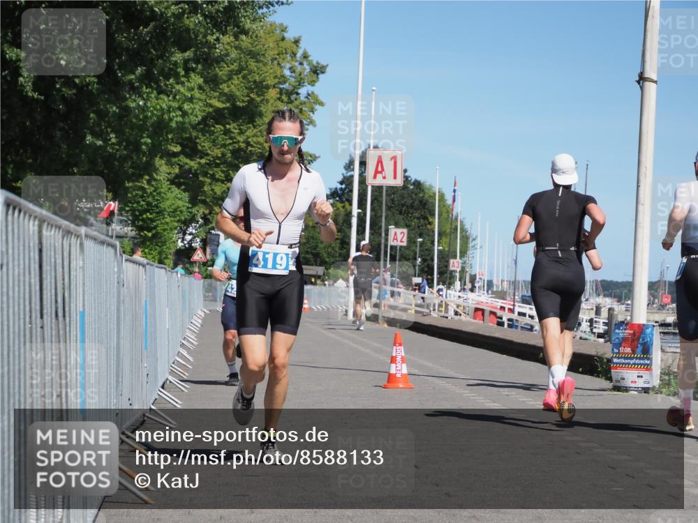 17.08.2025 - KN Förde Triathlon 2025 KatJ http://msf.ph/oto/8588133 17.08.2025 13:31:47 Laufen 419, 422 meine-sportfotos.de