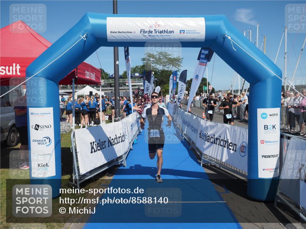 17.08.2025 - KN Förde Triathlon 2025 MichiJ http://msf.ph/oto/8588140 17.08.2025 13:44:21 Laufen 413, 422 meine-sportfotos.de