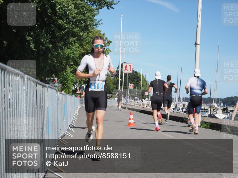 17.08.2025 - KN Förde Triathlon 2025 KatJ http://msf.ph/oto/8588151 17.08.2025 13:31:48 Laufen 419, 422 meine-sportfotos.de