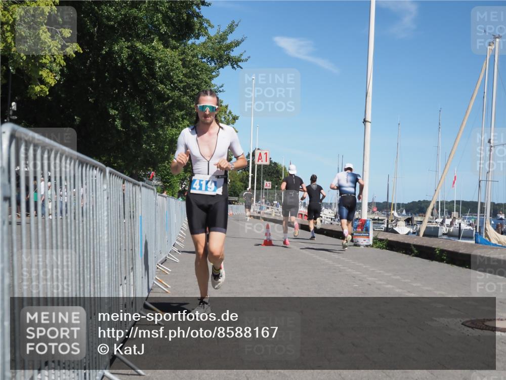 17.08.2025 - KN Förde Triathlon 2025 KatJ http://msf.ph/oto/8588167 17.08.2025 13:31:48 Laufen 419, 422 meine-sportfotos.de