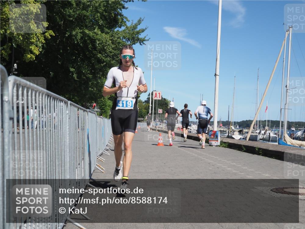 17.08.2025 - KN Förde Triathlon 2025 KatJ http://msf.ph/oto/8588174 17.08.2025 13:31:49 Laufen 419, 422 meine-sportfotos.de
