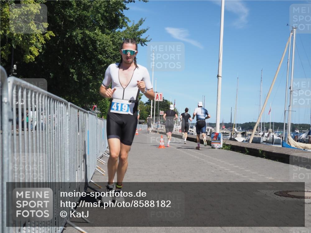 17.08.2025 - KN Förde Triathlon 2025 KatJ http://msf.ph/oto/8588182 17.08.2025 13:31:49 Laufen 419, 422 meine-sportfotos.de
