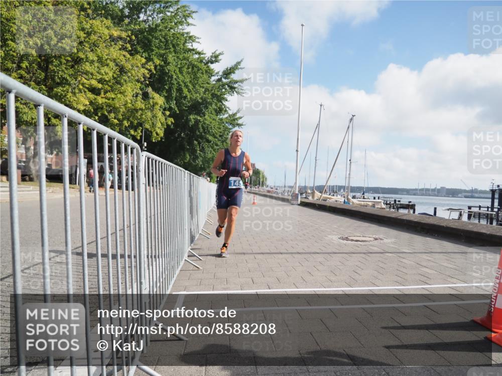 17.08.2025 - KN Förde Triathlon 2025 KatJ http://msf.ph/oto/8588208 17.08.2025 10:14:11 Laufen 145, 166, 254 meine-sportfotos.de