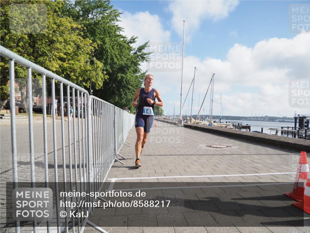 17.08.2025 - KN Förde Triathlon 2025 KatJ http://msf.ph/oto/8588217 17.08.2025 10:14:11 Laufen 145, 166, 254 meine-sportfotos.de