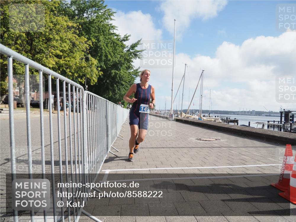 17.08.2025 - KN Förde Triathlon 2025 KatJ http://msf.ph/oto/8588222 17.08.2025 10:14:12 Laufen 145, 166, 254 meine-sportfotos.de