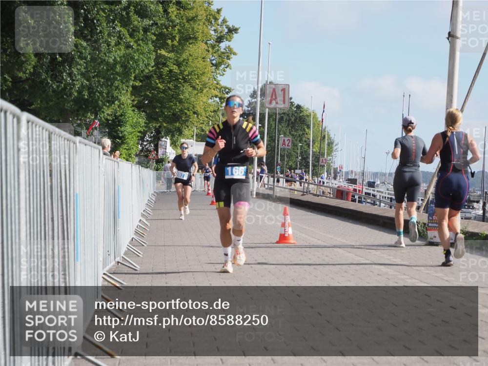 17.08.2025 - KN Förde Triathlon 2025 KatJ http://msf.ph/oto/8588250 17.08.2025 10:14:18 Laufen 166, 202 meine-sportfotos.de