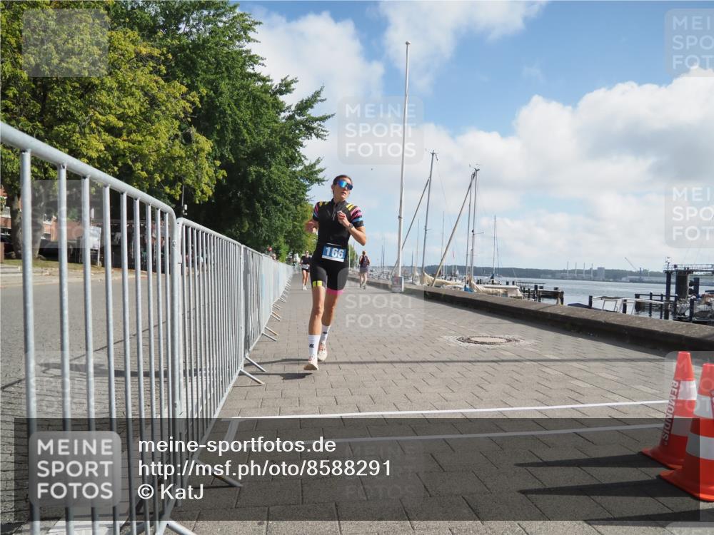 17.08.2025 - KN Förde Triathlon 2025 KatJ http://msf.ph/oto/8588291 17.08.2025 10:14:20 Laufen 166, 202 meine-sportfotos.de