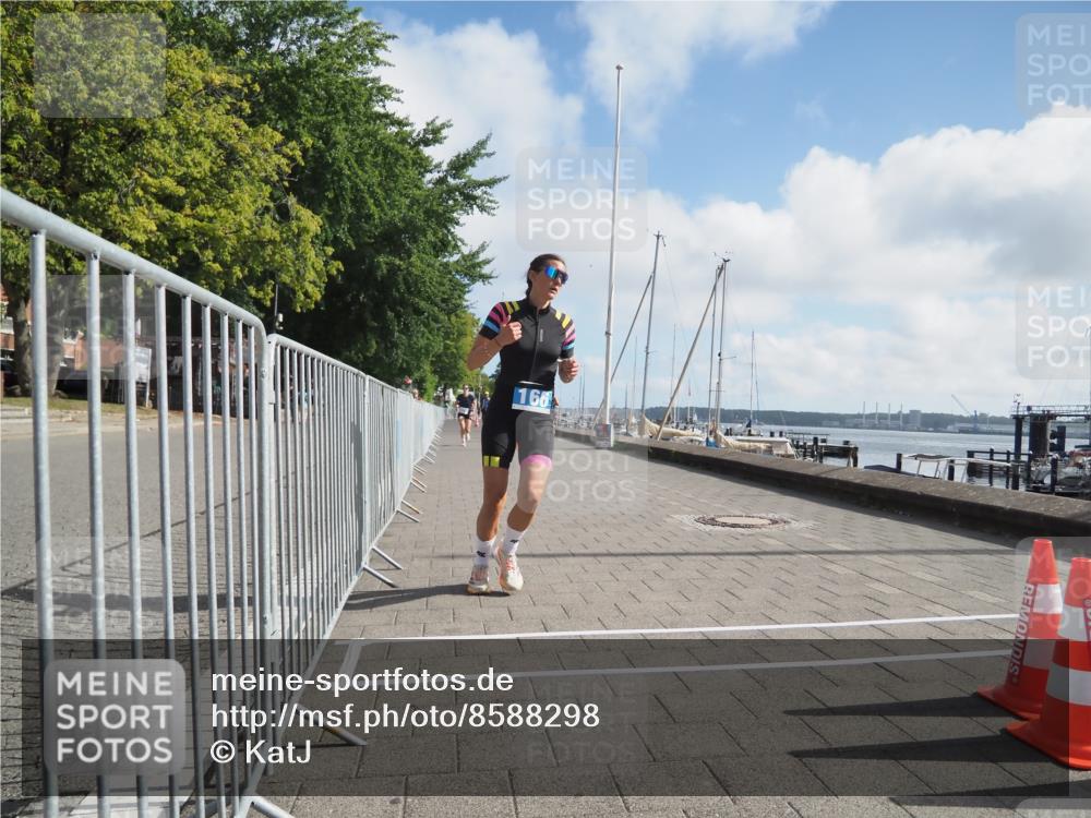 17.08.2025 - KN Förde Triathlon 2025 KatJ http://msf.ph/oto/8588298 17.08.2025 10:14:20 Laufen 166, 202 meine-sportfotos.de