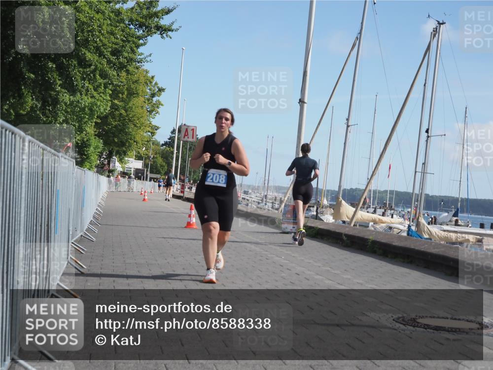 17.08.2025 - KN Förde Triathlon 2025 KatJ http://msf.ph/oto/8588338 17.08.2025 10:38:59 Laufen 208 meine-sportfotos.de