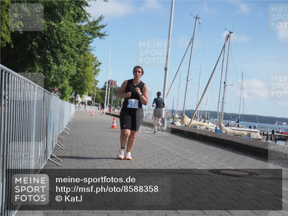 17.08.2025 - KN Förde Triathlon 2025 KatJ http://msf.ph/oto/8588358 17.08.2025 10:38:59 Laufen 208 meine-sportfotos.de
