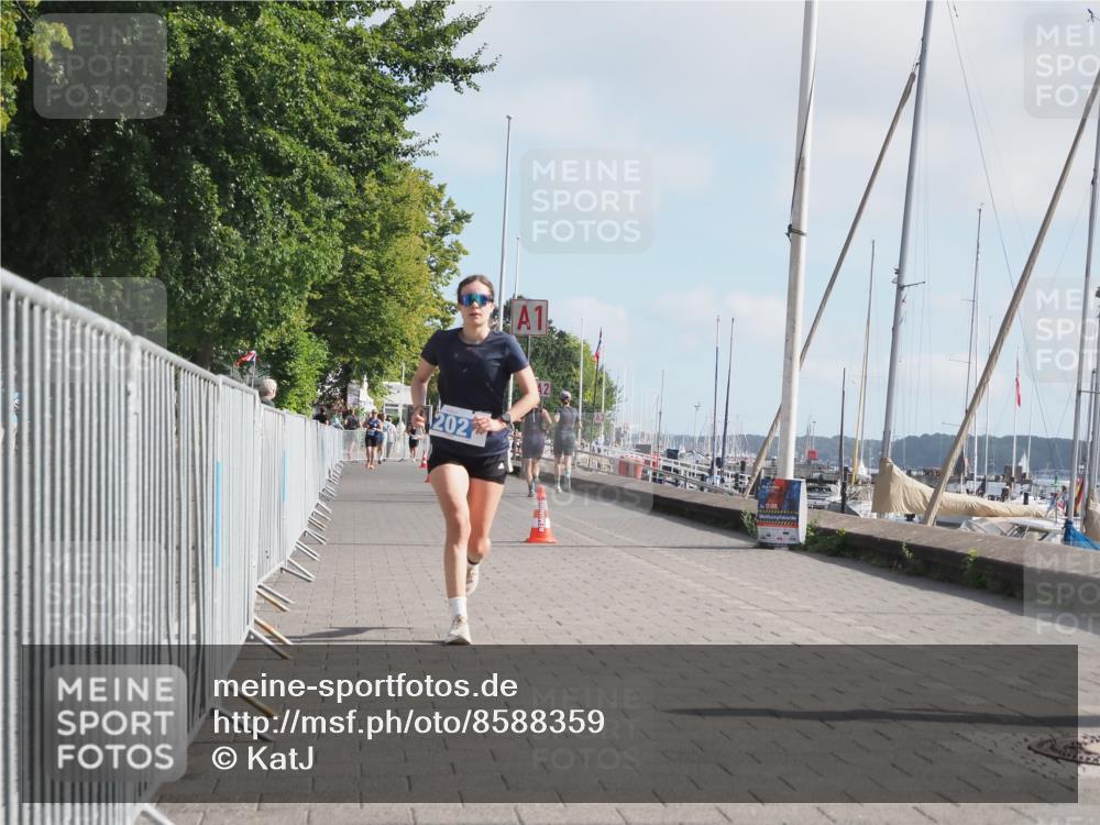17.08.2025 - KN Förde Triathlon 2025 KatJ http://msf.ph/oto/8588359 17.08.2025 10:14:24 Laufen 202 meine-sportfotos.de