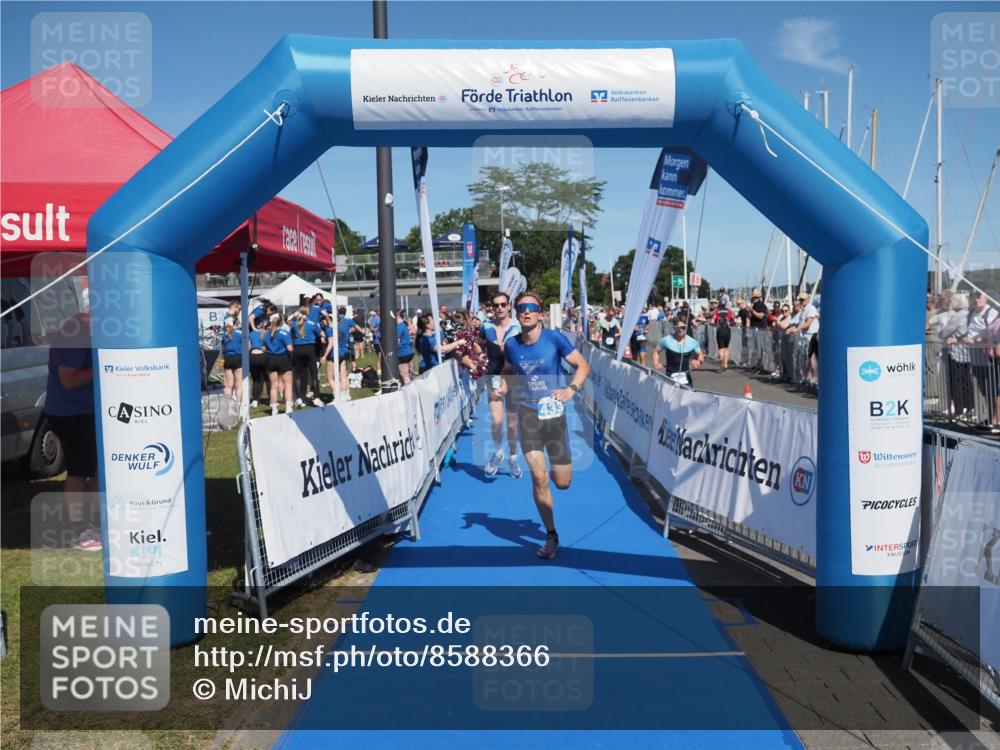 17.08.2025 - KN Förde Triathlon 2025 MichiJ http://msf.ph/oto/8588366 17.08.2025 13:44:27 Laufen 407, 413, 422, 433 meine-sportfotos.de