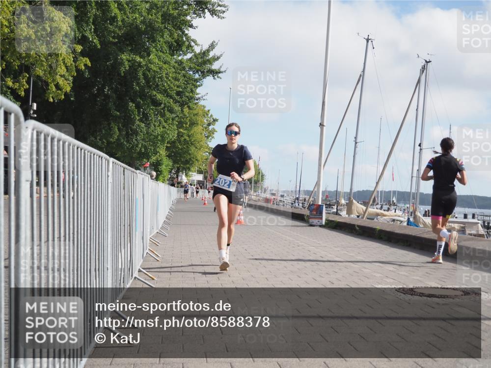 17.08.2025 - KN Förde Triathlon 2025 KatJ http://msf.ph/oto/8588378 17.08.2025 10:14:24 Laufen 202 meine-sportfotos.de
