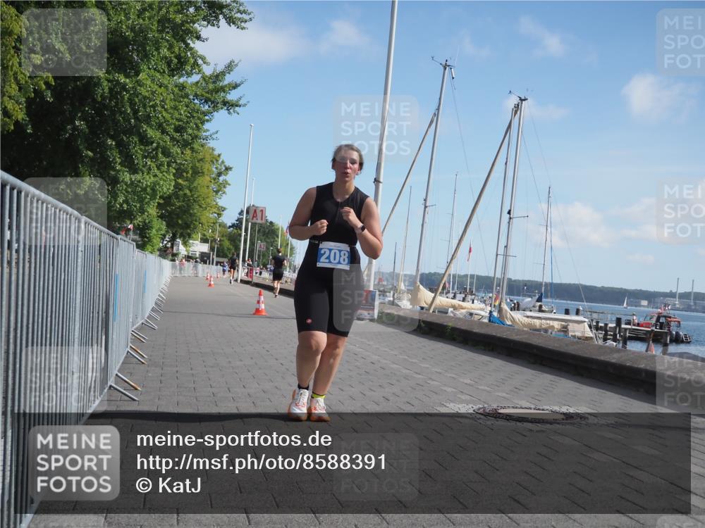 17.08.2025 - KN Förde Triathlon 2025 KatJ http://msf.ph/oto/8588391 17.08.2025 10:39:00 Laufen 208 meine-sportfotos.de