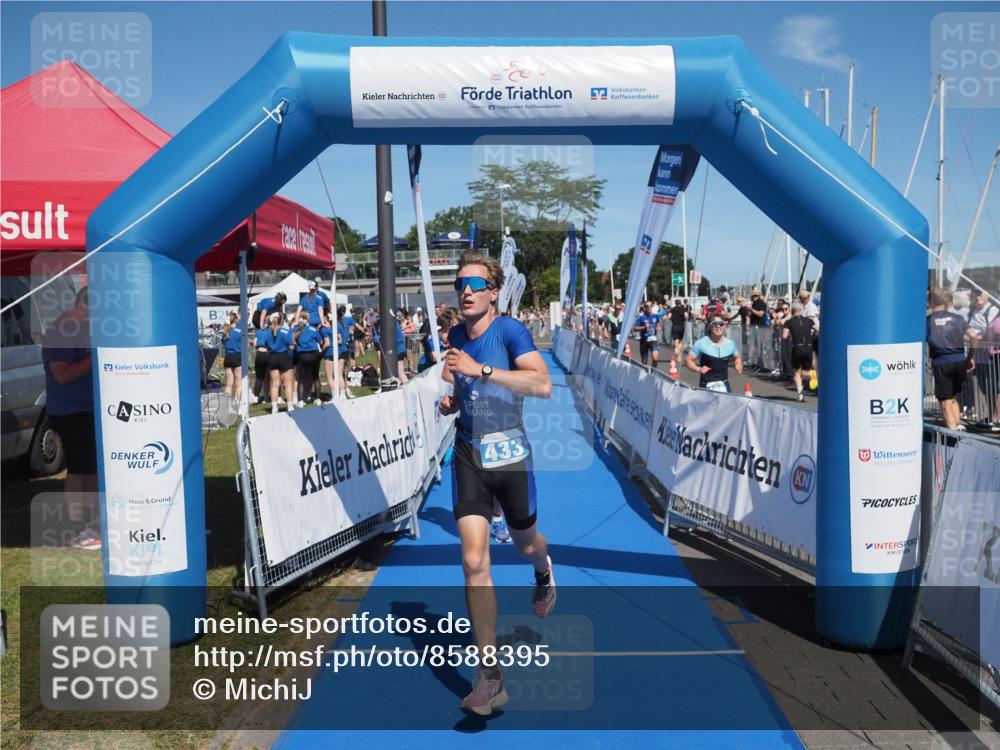 17.08.2025 - KN Förde Triathlon 2025 MichiJ http://msf.ph/oto/8588395 17.08.2025 13:44:28 Laufen 407, 422, 433 meine-sportfotos.de