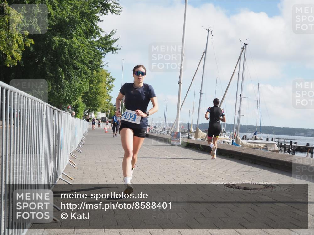 17.08.2025 - KN Förde Triathlon 2025 KatJ http://msf.ph/oto/8588401 17.08.2025 10:14:25 Laufen 202 meine-sportfotos.de