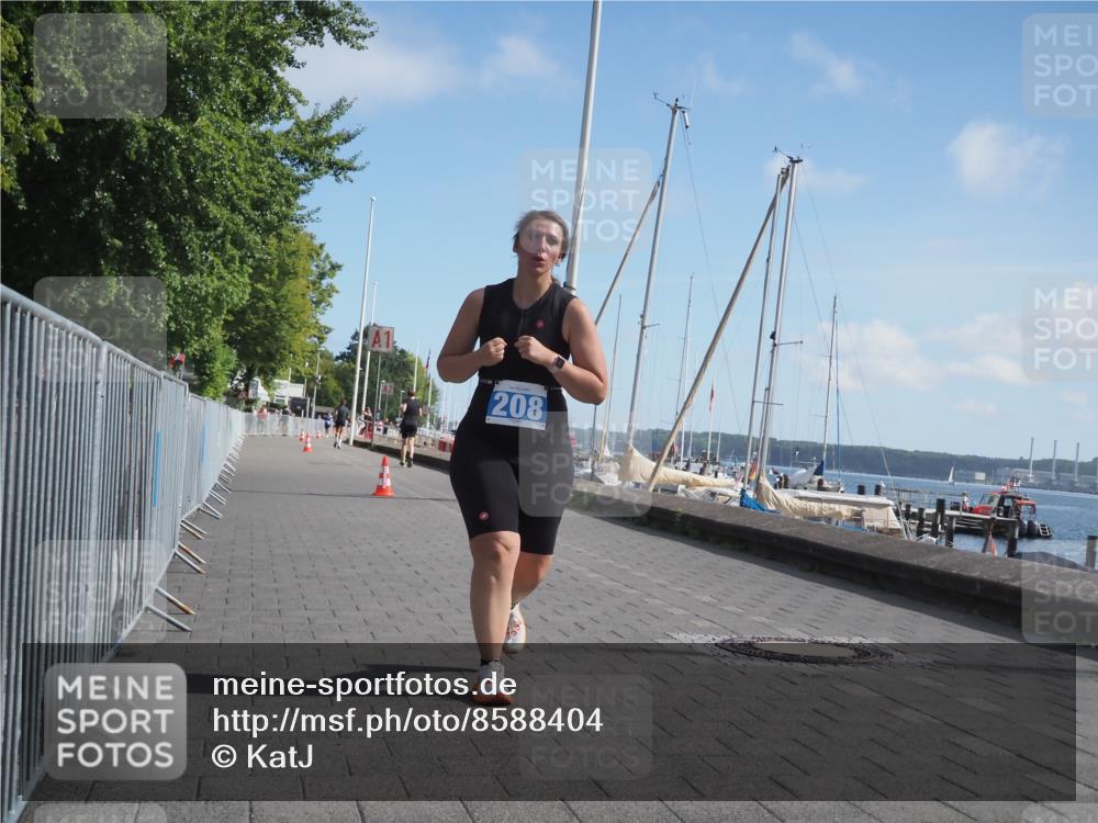 17.08.2025 - KN Förde Triathlon 2025 KatJ http://msf.ph/oto/8588404 17.08.2025 10:39:00 Laufen 208 meine-sportfotos.de